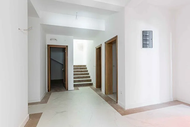 A luxurious three-story villa on the first sea line in  Kotor — photo 54